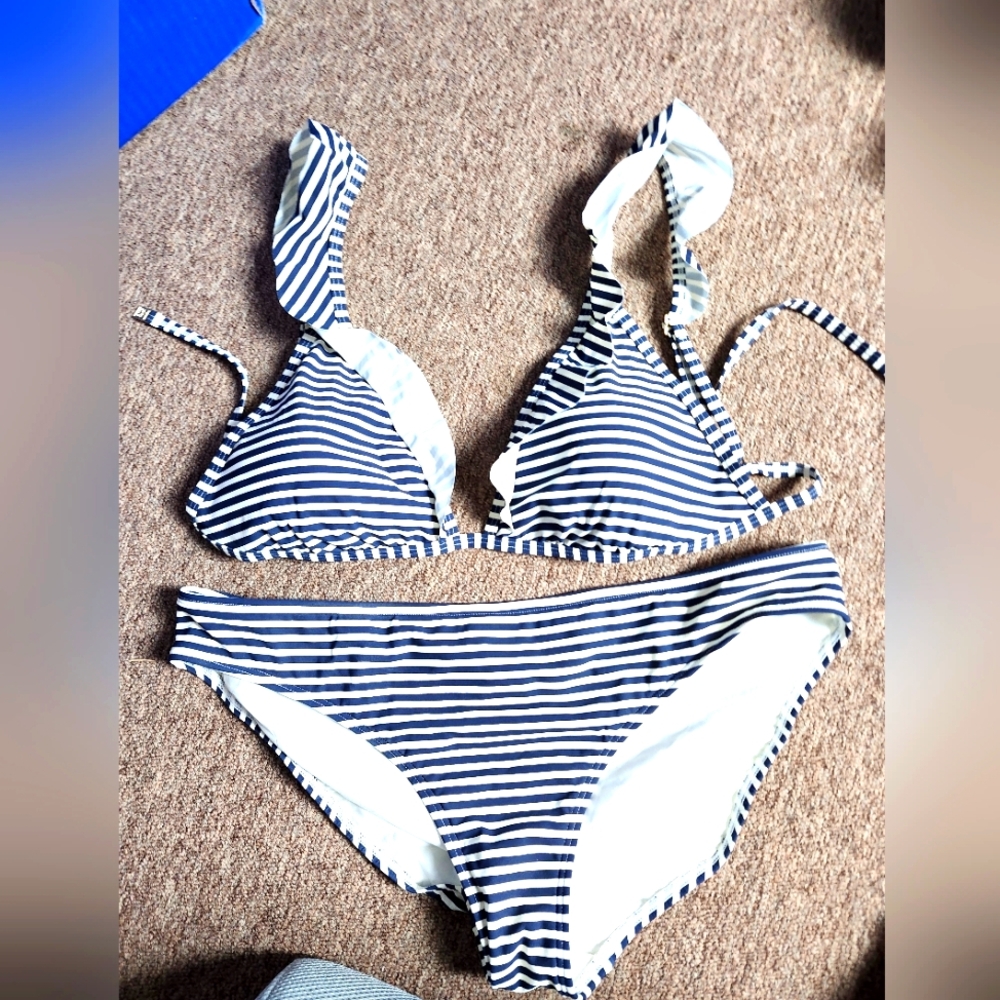 Tory Burch Flounce Bikini Top and Bottoms in Navy and White Stripe - Picture 7 of 10